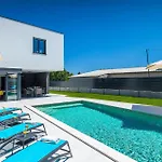 Moderna