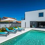 Casa de Férias Moderna *