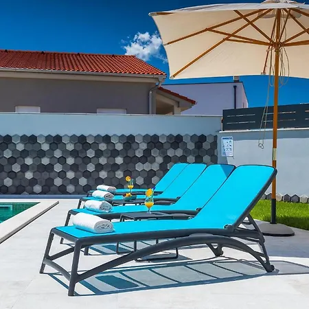 Moderna Casa de Férias Pula