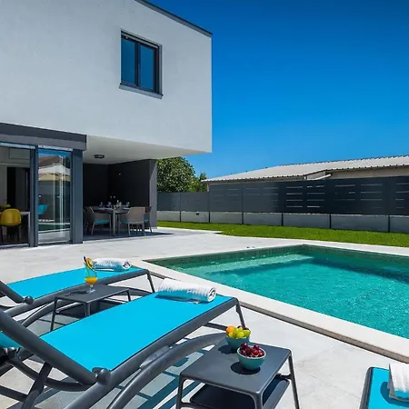 Holiday home Moderna *