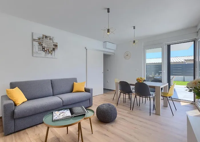 Moderna 펜션 풀라