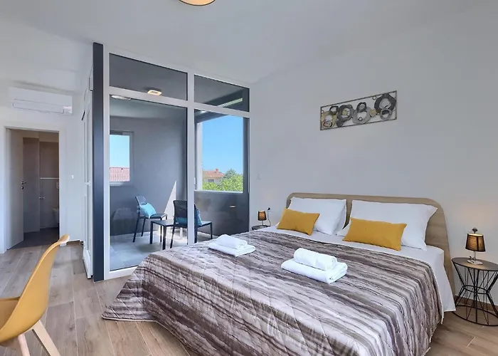 펜션 Moderna 풀라